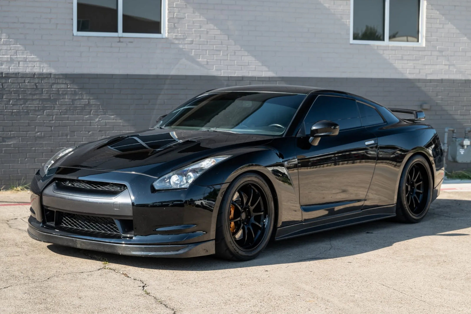 NISSAN R35 GTR