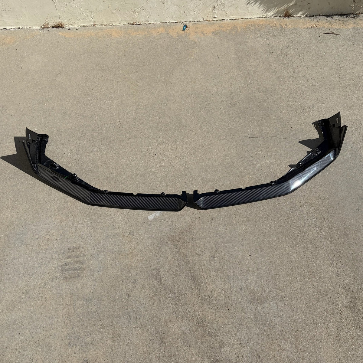 BMW G90 / G99 M5 Dry Carbon Fiber MP Style Front Splitter