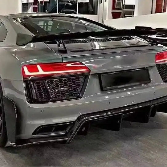 AUDI R8 Carbon Fiber Body Kit V1